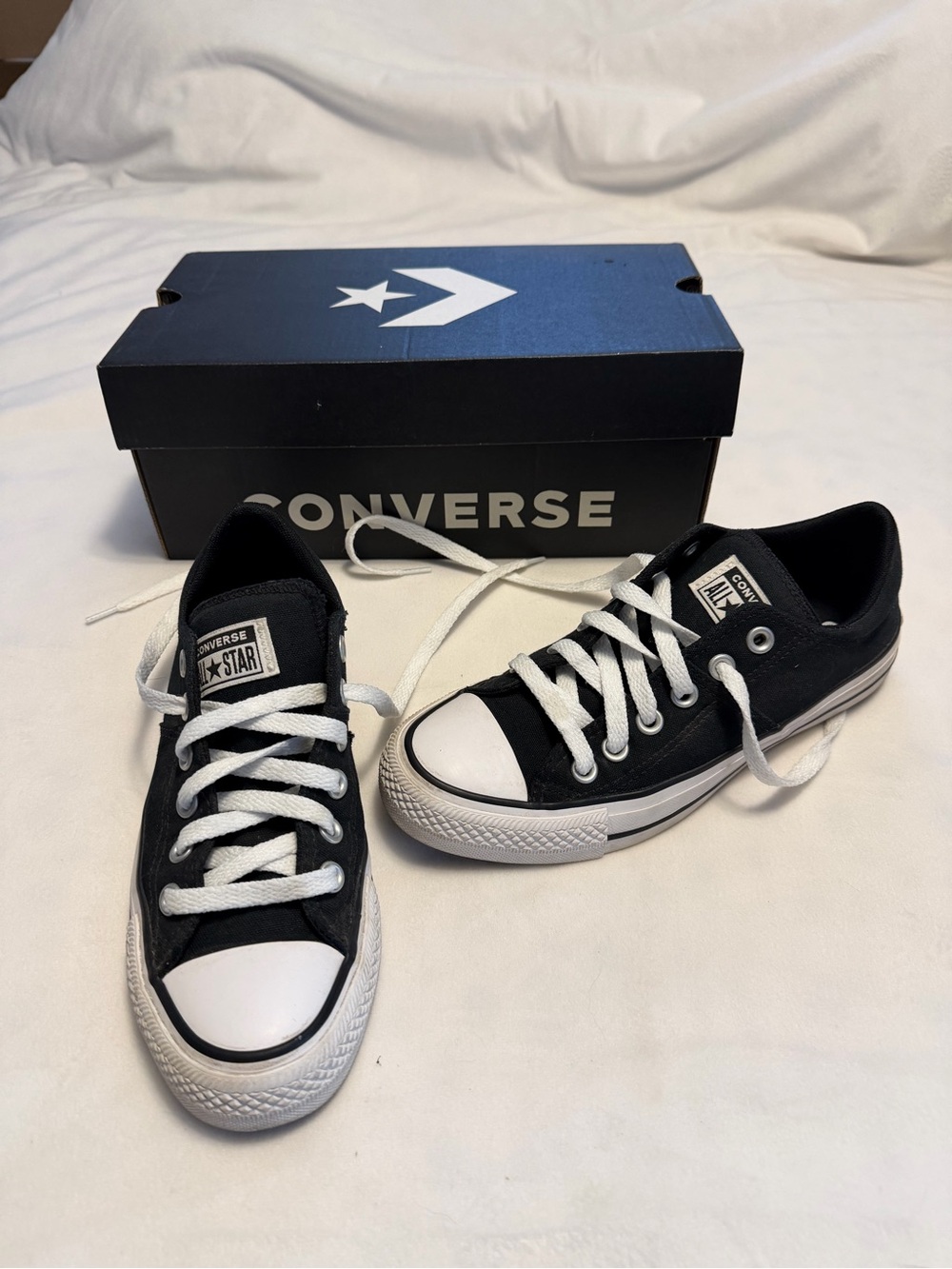 Converse Chuck Taylor All Star Low Top Sneakers - Black/White